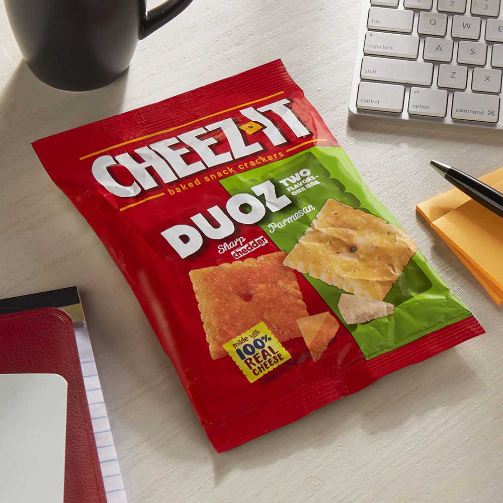 Cheez It Sunshine Duoz Sharp Cheddar and Parmesan Snack Mix