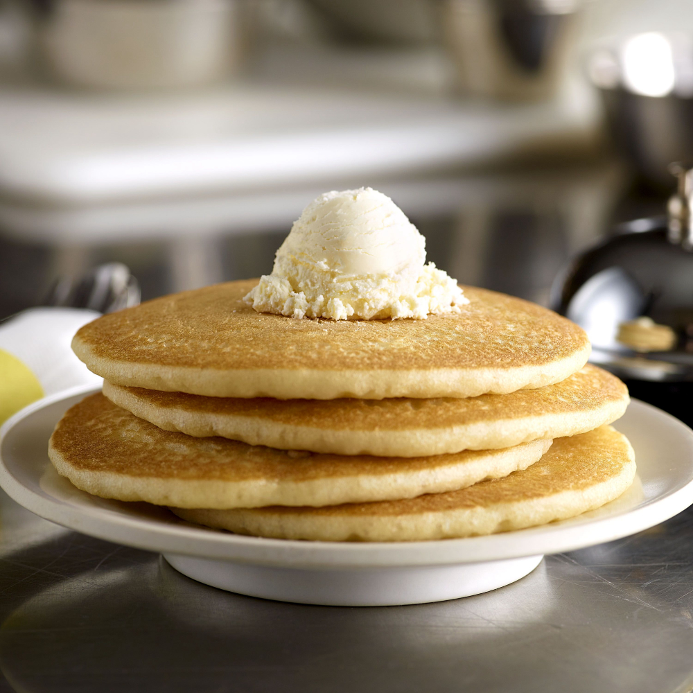 Kellogg's Eggo Buttermilk Pancakes, 1.36 Ounce -- 144 per case.