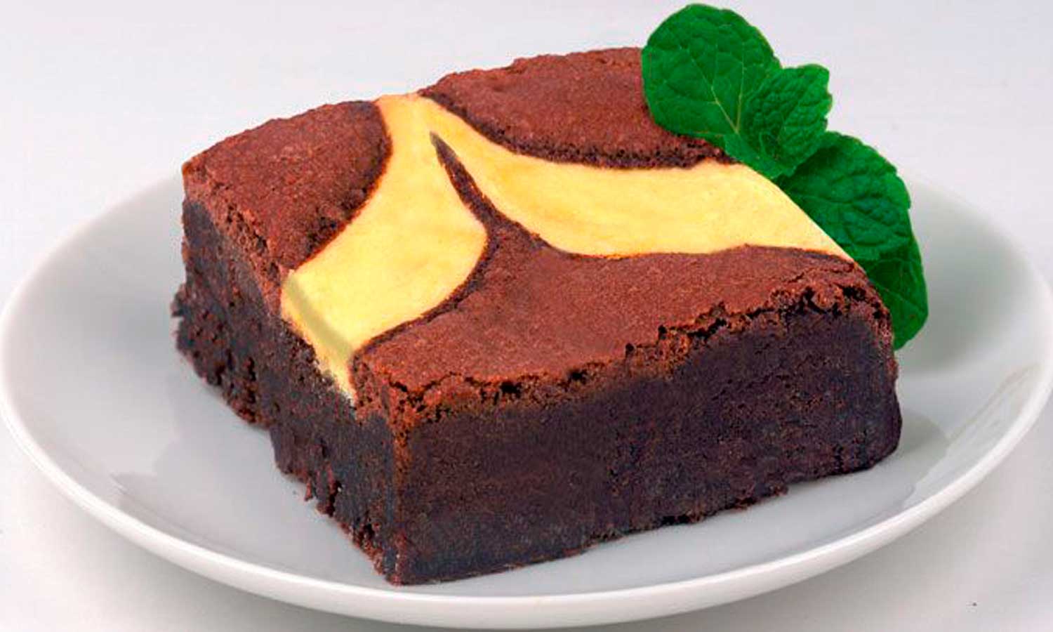 David's Cookies Pre-cut Cheesecake Brownie, 4 Ounce -- 48 Per Case