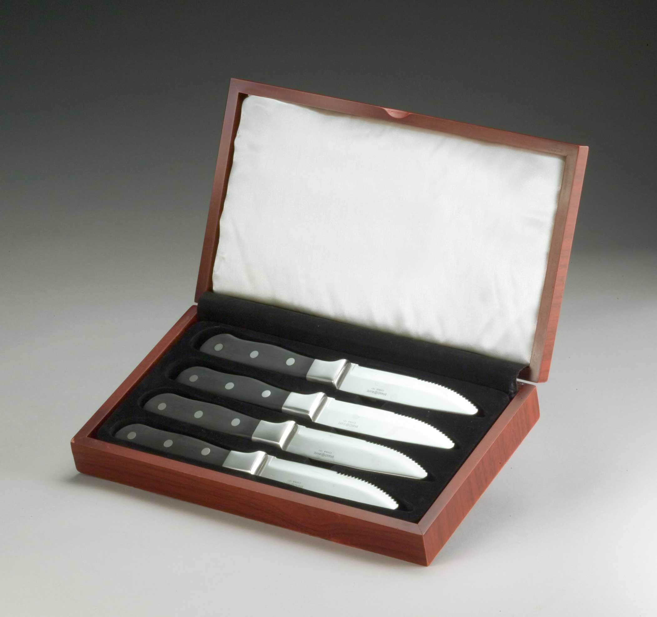 World Tableware Chop House Steak Knife Display Box