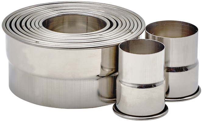 Winco Stainless Steel 11-piece Round Plain Cookie Cutter Set, 2 In Height, 1 Set