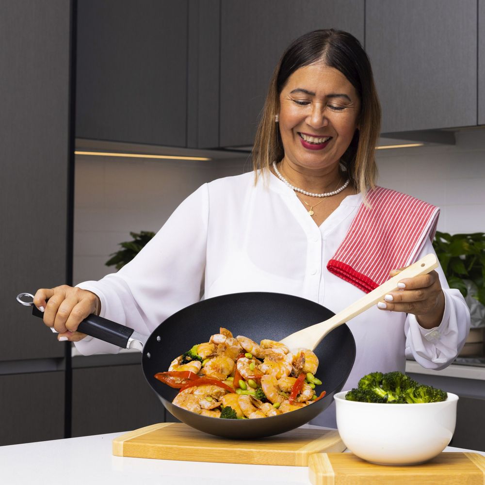 Joyce Chen Professional Series Carbon Steel Excalibur Nonstick Stir Fry Pan With Phenolic Handle, 12 Inch