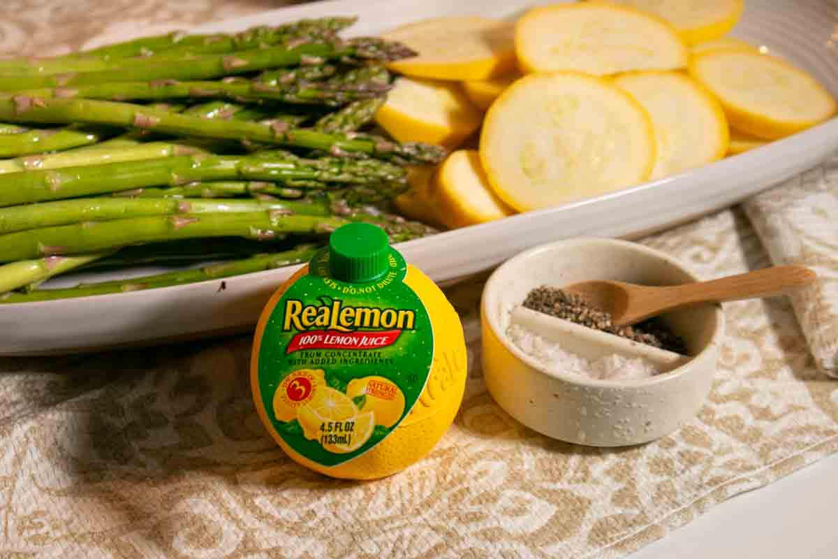 Retail Realemon Squeeze Bottle Juice 24 Case 4.5 Ounce