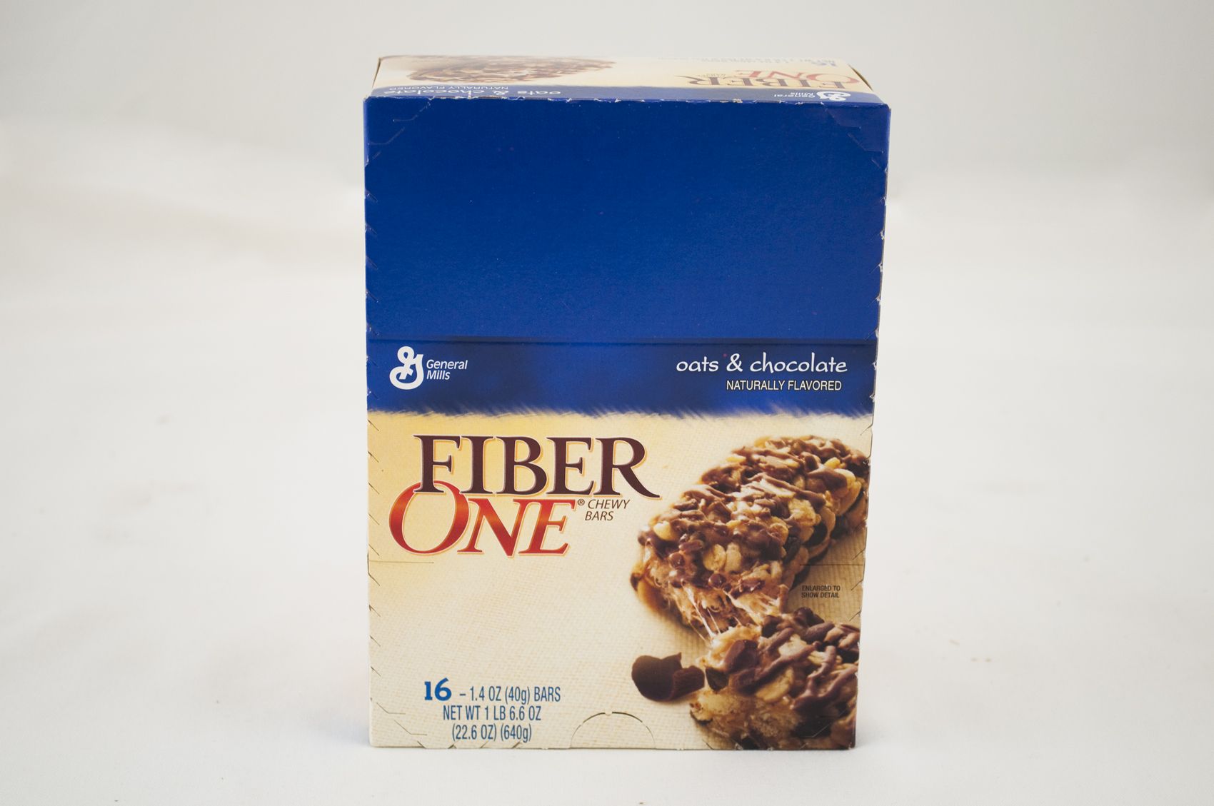 General Mills Original Oat and Chocolate Fiber One Cereal Bar, 22.6 Ounce  -- 8 per case.