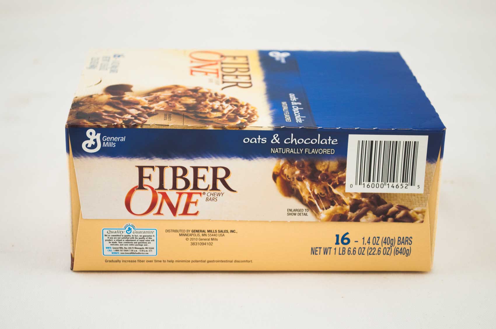 General Mills Original Oat and Chocolate Fiber One Cereal Bar, 22.6 Ounce  -- 8 per case.