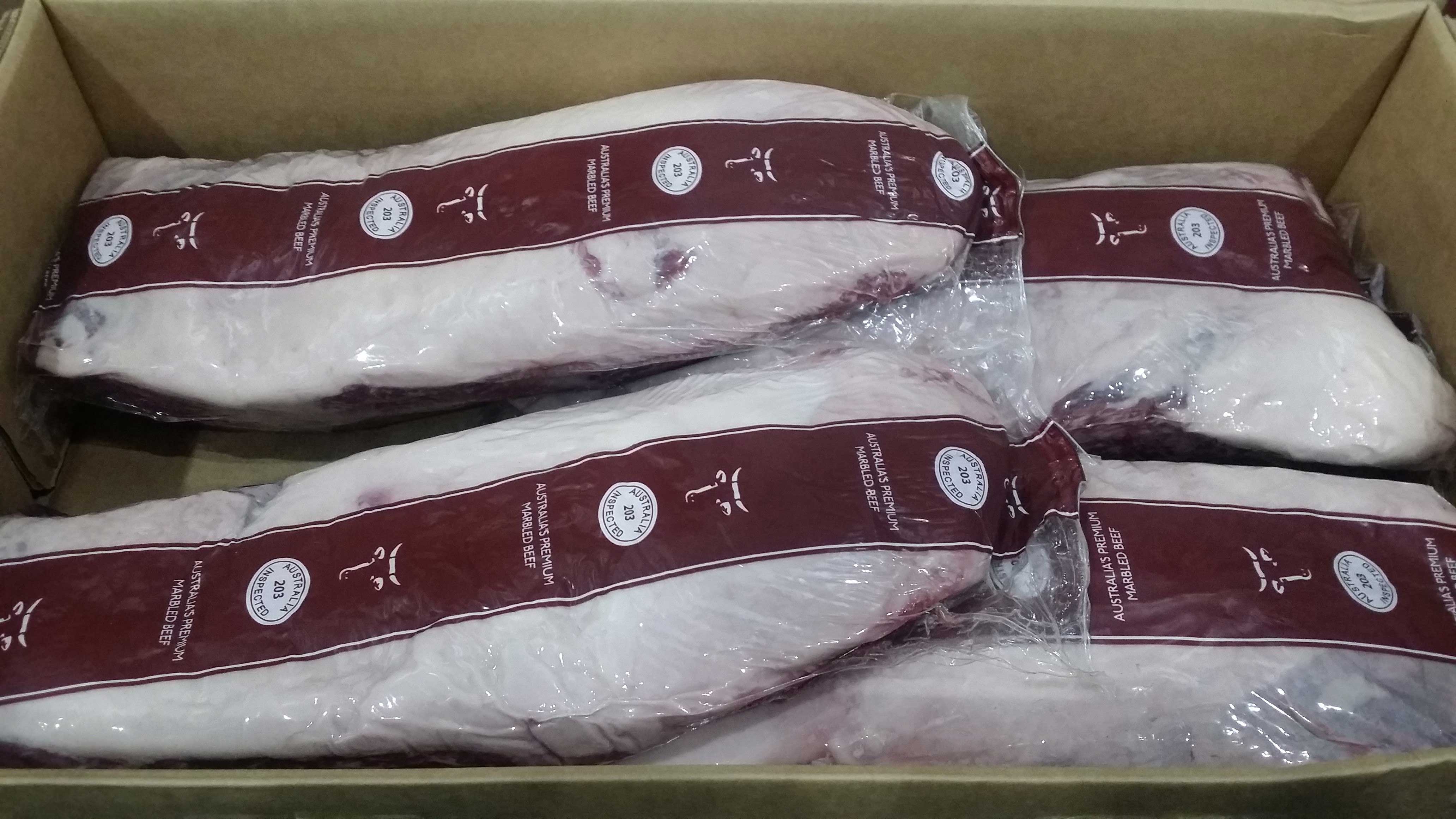 Flat Iron De Res Wagyu Sanchoku, 6 Libras -- 4 Por Caja