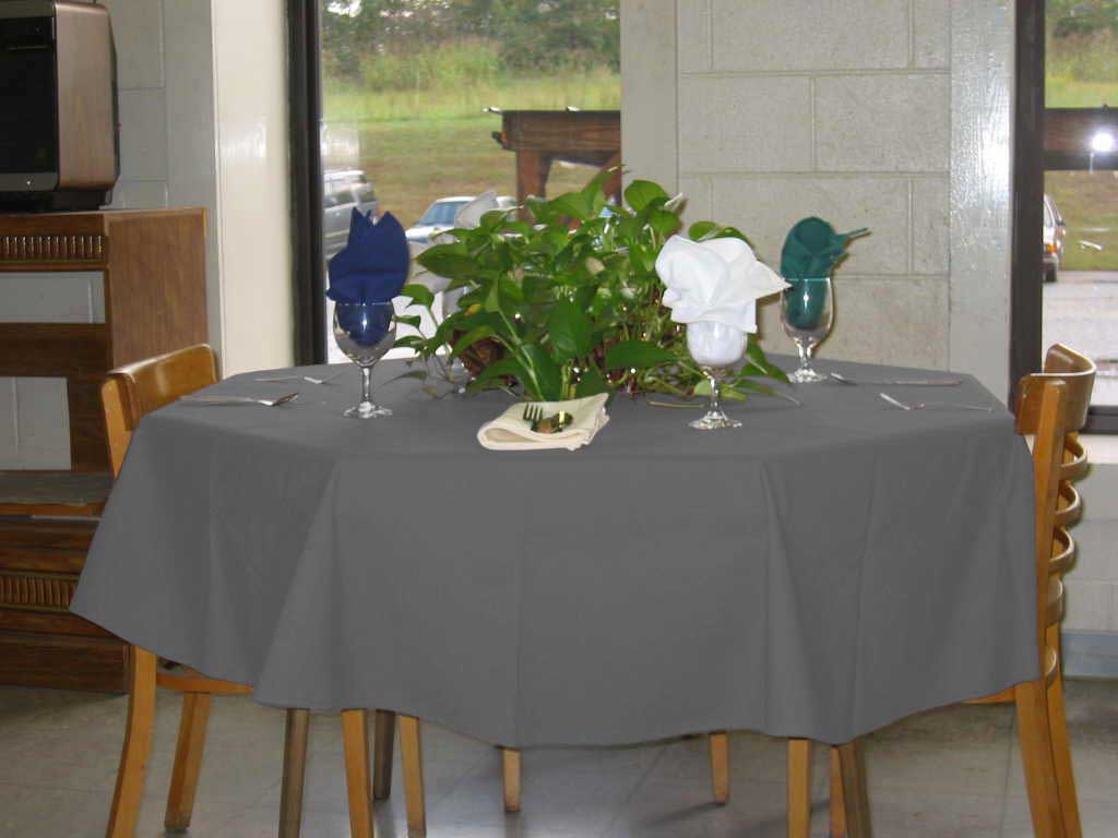 Intedge Grey Poly/Cotton Blend Round Tablecloth, 83 inch