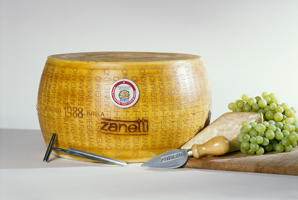 Zanetti Parmigiano Reggiano, Quarter And Flat, 18 Pound